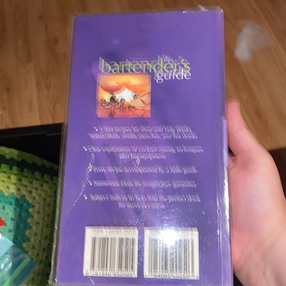 Peter Bohrmann
The‎ Bartender's Guide - Picture 2 of 2